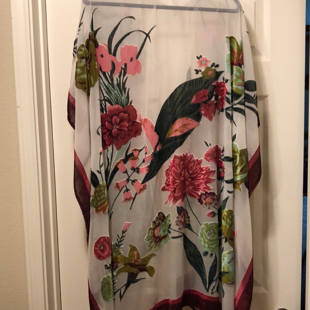 Anthropology crushed velvet flowered kimono one size fits all